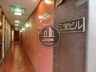 落ち着きのあるエントランス