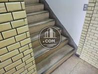 非常階段は建物内