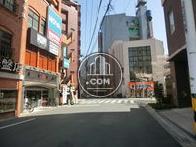 広々した路地です