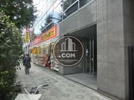 正面入口付近です