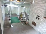 間口の広いエントランス