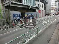 正面入口から見た周辺です