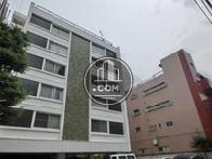 閑静な住宅街にあります