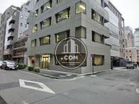 裏路地の閑静な立地です