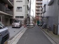 玄関側・裏通り
