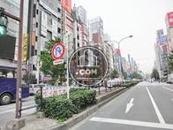 正面左側の様子です