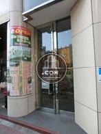 コンパクトな間口の玄関ドア