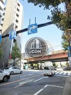 車通りの多い公道