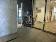 エントランスホール内部