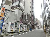 隣接する脇道