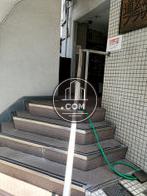 EV前に階段あり