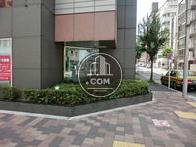 角地に立地した物件です