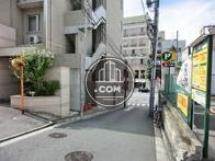 緩やかな斜面になっています