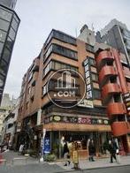 レンガ調の外観はお洒落で大変目立ちます