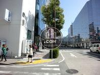 街路樹のある歩道