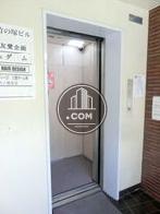 エレベーター内に防犯カメラを設置