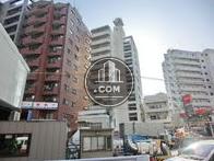 物件前面は山手通りです。