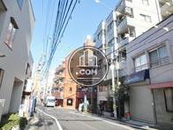 巣鴨新田駅方面
