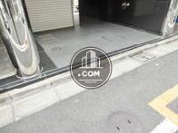 玄関前の床面です