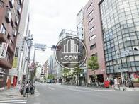 新宿通り沿い