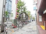 街路樹のある通り