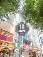 透明感のある建物