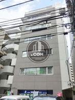 落ち着いた色調の建物