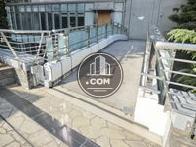 隣接するビルへの連絡橋