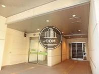 1階 テナント様出入口と住居区画用出入口