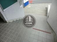 玄関は一段高い位置となっています