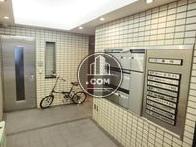 明るい共用空間です