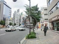 歩道、車道ともに広さがあり通行しやすいです