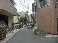 周辺は住宅が多いエリアです