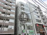 落ち着いた色の外観