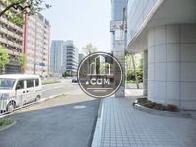 玄関前の歩道