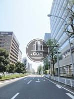 綺麗に舗装された通り