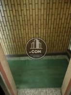 エントランス内は緻密なタイル張り