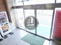 通りから採光されます