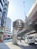 十字路の角地です