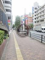 綺麗に舗装された歩道