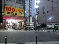 ビル目の前です