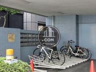 駐輪場も設置されています