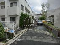 エントランス前面の風景