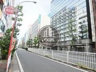 交通量の多い通り