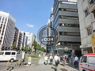 角地に建っています