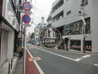 周辺は住宅が多いです