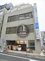 地下1階は低層ビルです