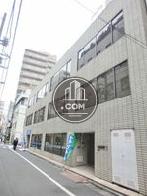 奥行きのあるビルです