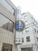 視認性の高い3面体テナントサイン