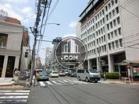 角地に位置しています